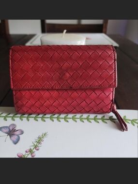 Authentic Bottega Veneta Intrecciato Continental Bifold